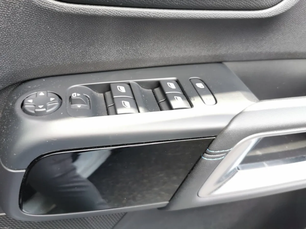 Citroen C5 Aircross FEEL PACK BLUEHDI 130 MY52 4DR - Image 2