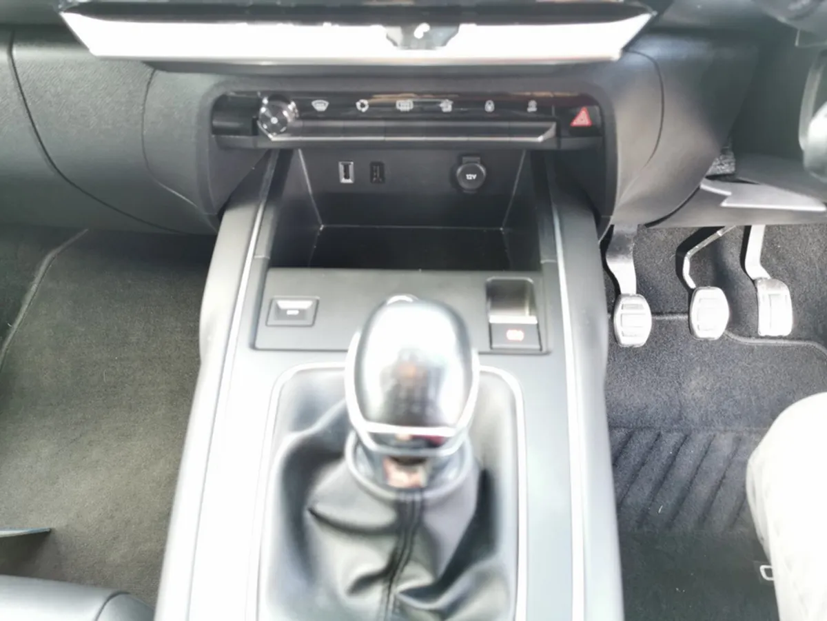 Citroen C5 Aircross FEEL PACK BLUEHDI 130 MY52 4DR - Image 4