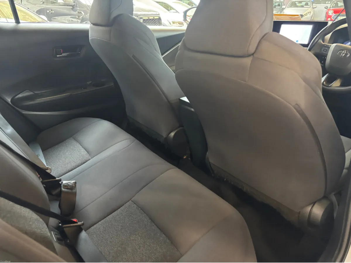 Toyota C-HR HYBRID LUNA 4DR AUTO New Model - Image 2