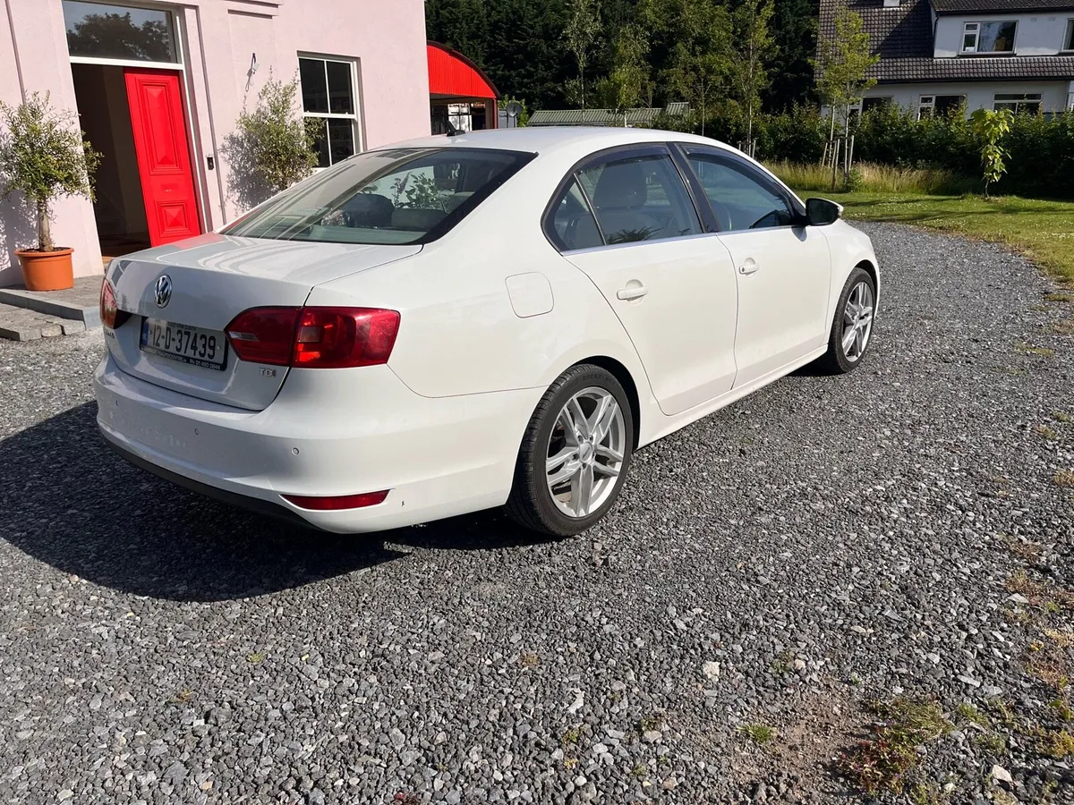 Volkswagen Jetta DSG - Image 4