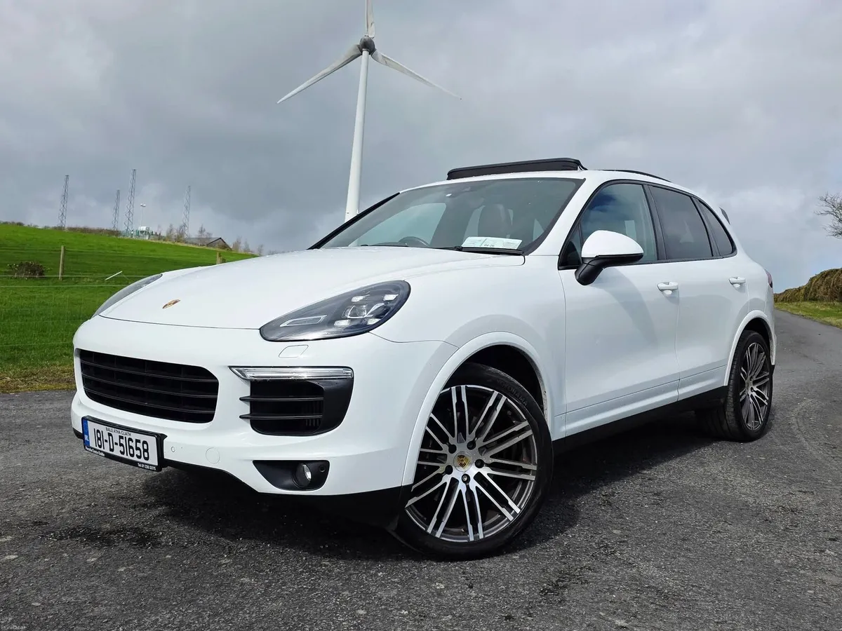 Porsche Cayenne 3.0 V6 Diesel Platinum Edition - Image 1
