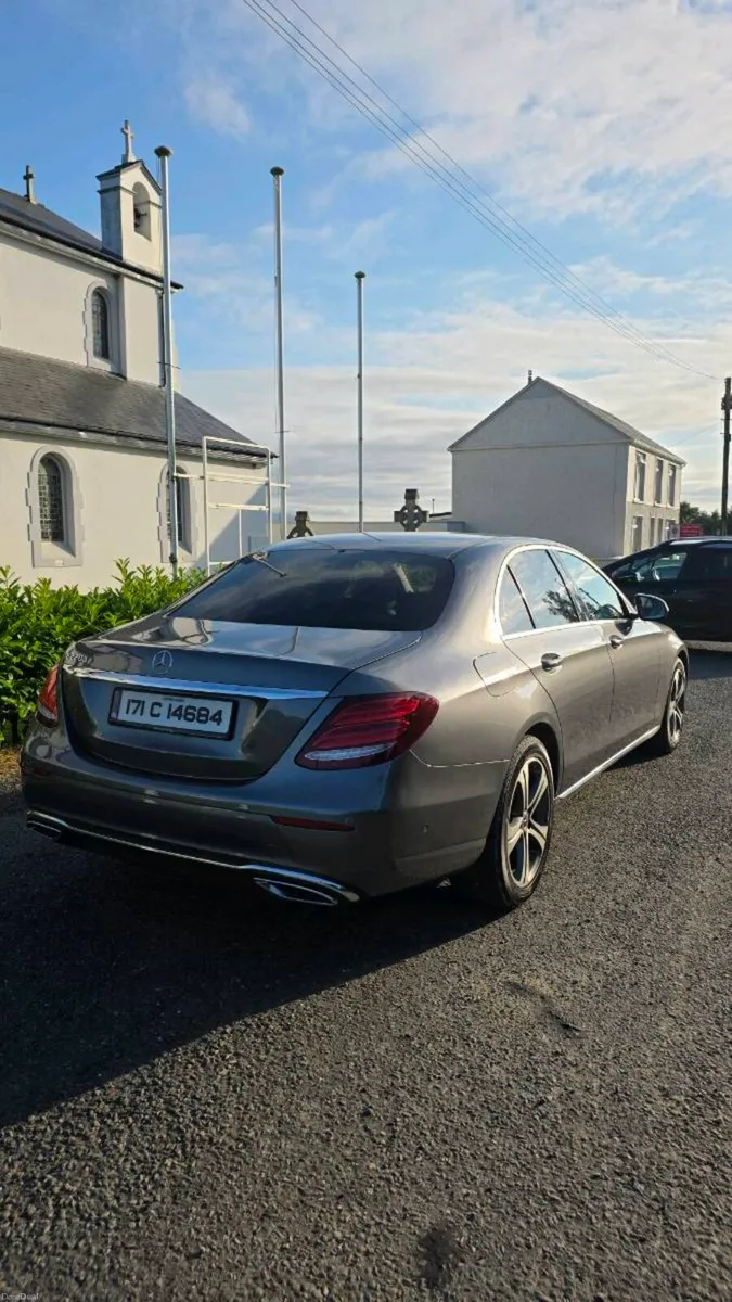 2017 Mercedes E220D SE - Image 5