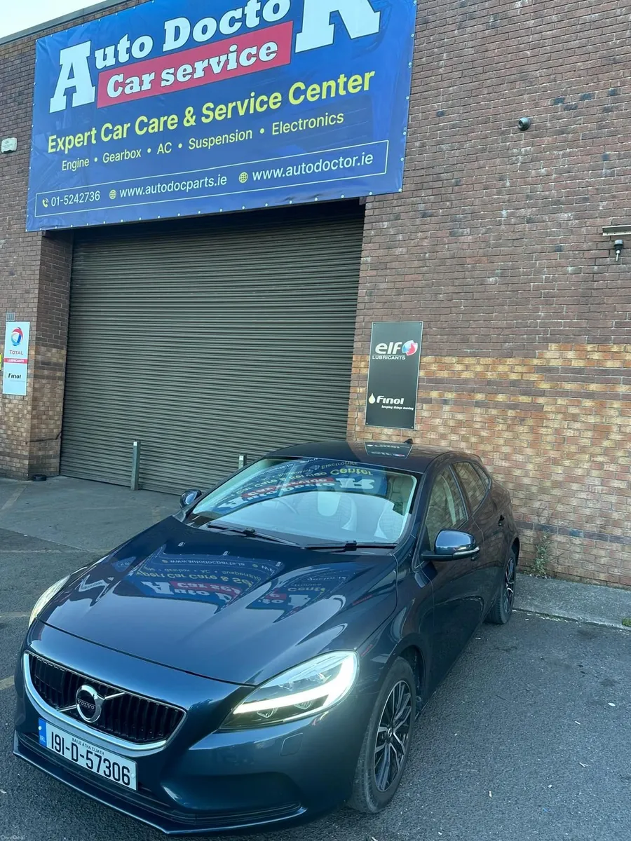 Volvo V40 T3 Automatic Low Mileage - Image 3