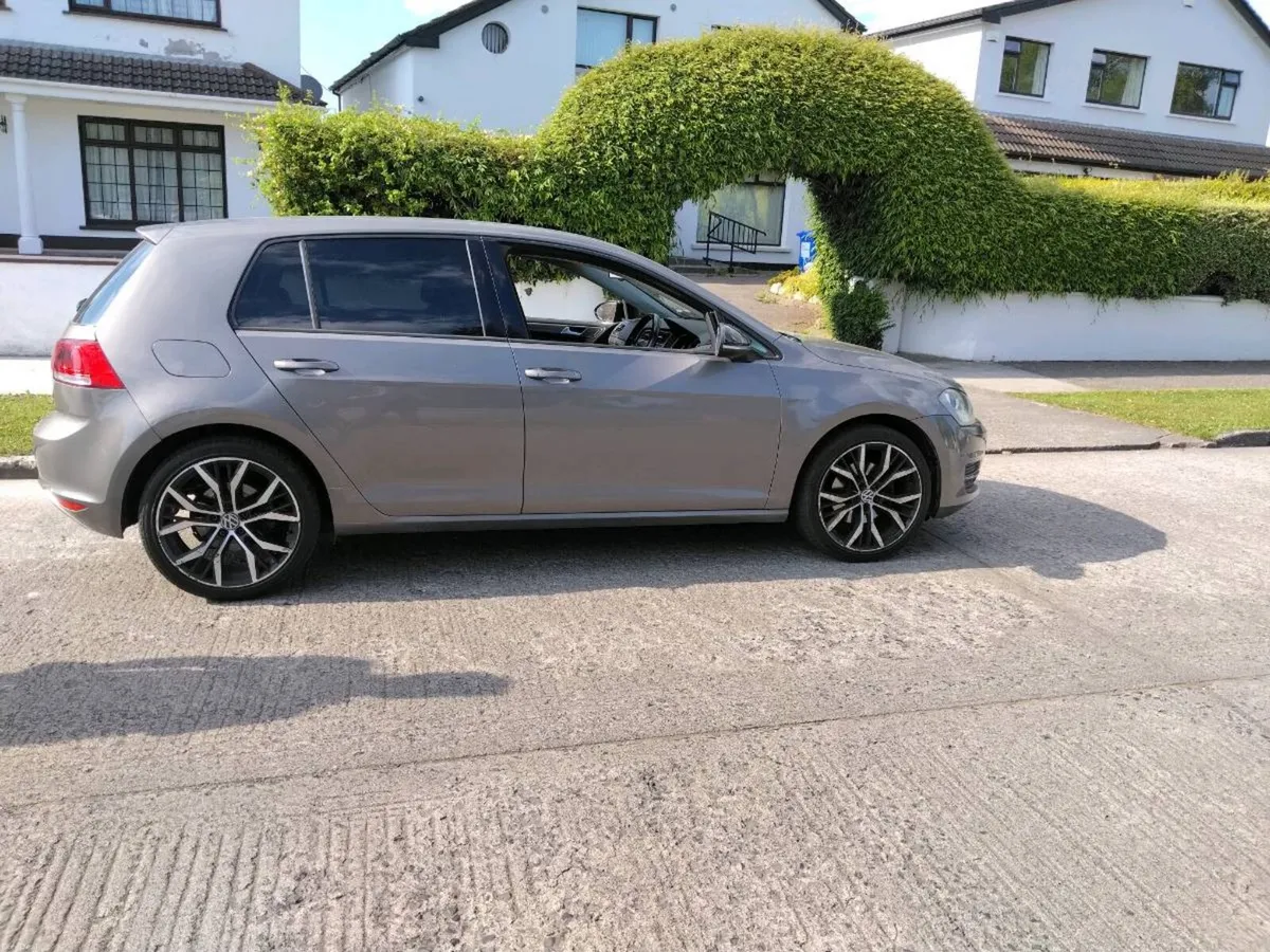 VW Golf 2.0 Tdi Highline
2014 
140 K Milles - Image 3