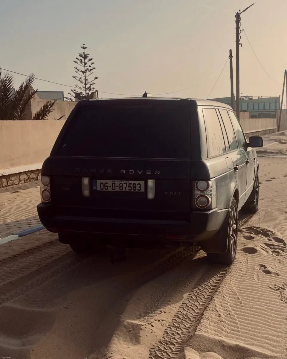 Range Rover Vogue L322...NEW CVRT & Taxed. - Image 2