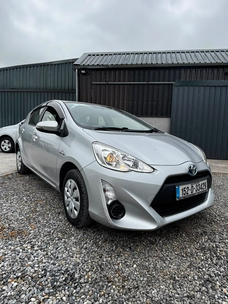 152 toyota Aqua automatic - Image 3