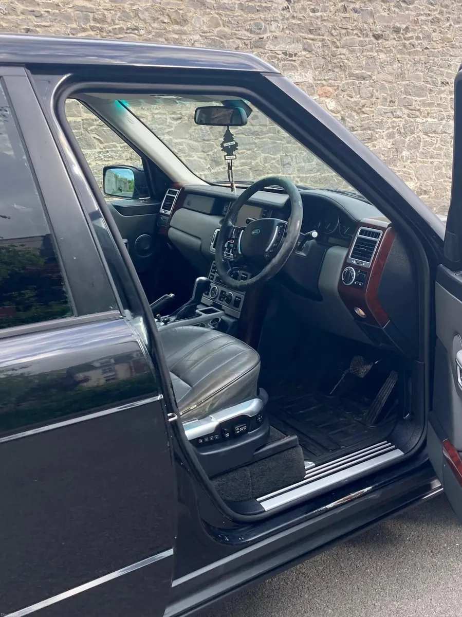 Range Rover Vogue L322...NEW CVRT & Taxed. - Image 4