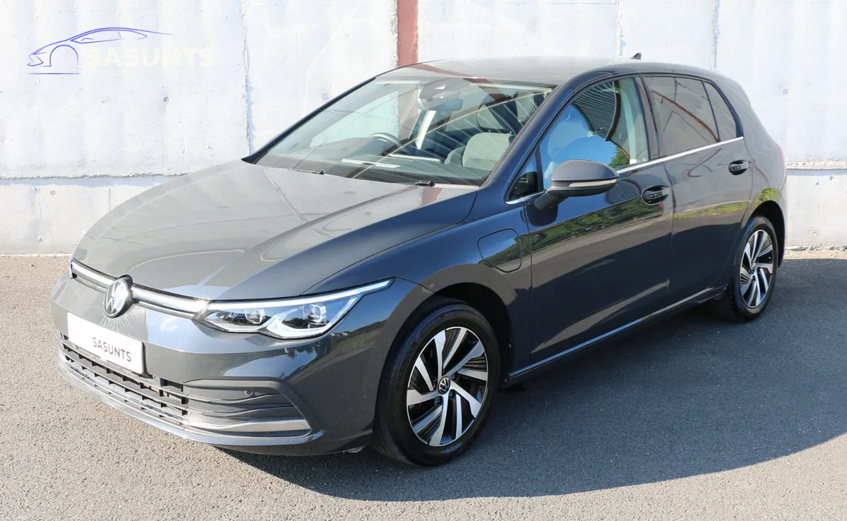VOLKSWAGEN GOLF STYLE eHYBRID - Image 2