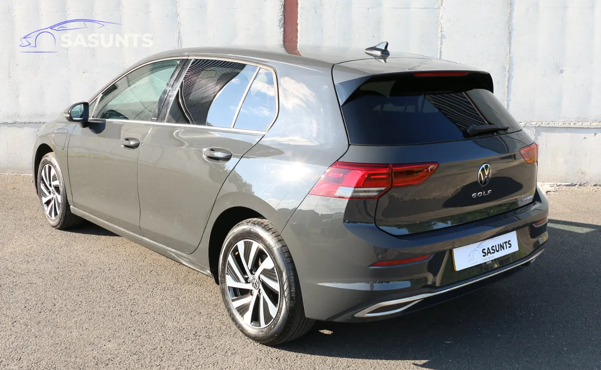 VOLKSWAGEN GOLF STYLE eHYBRID - Image 5