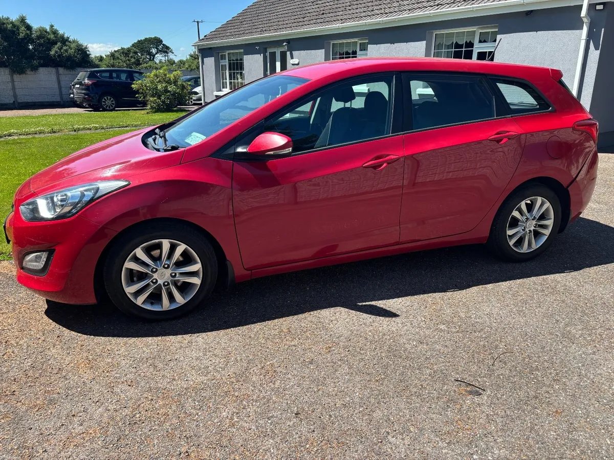 one owner Hyundai i30 2014 1.6 diesel - Image 3