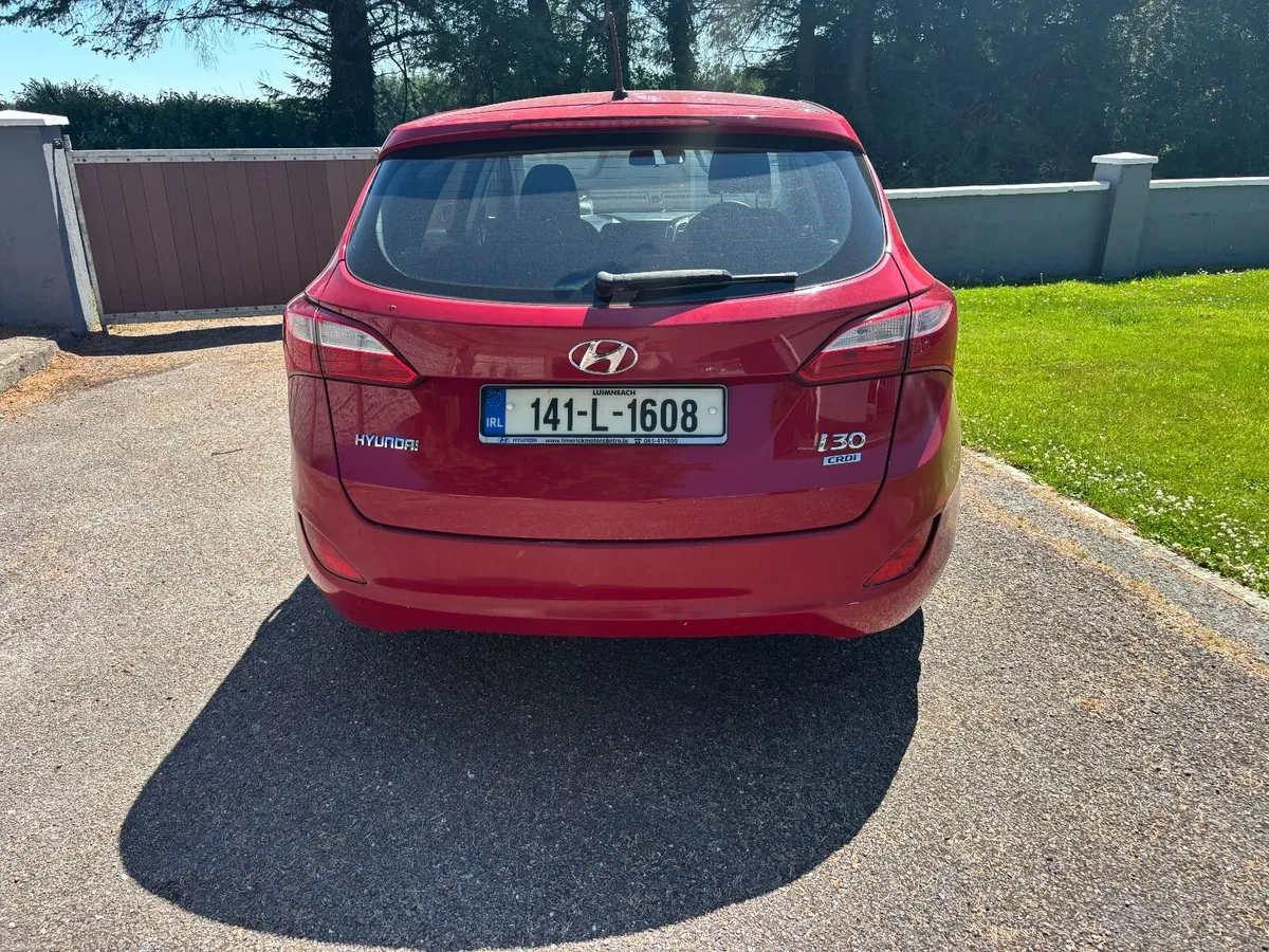 one owner Hyundai i30 2014 1.6 diesel - Image 2