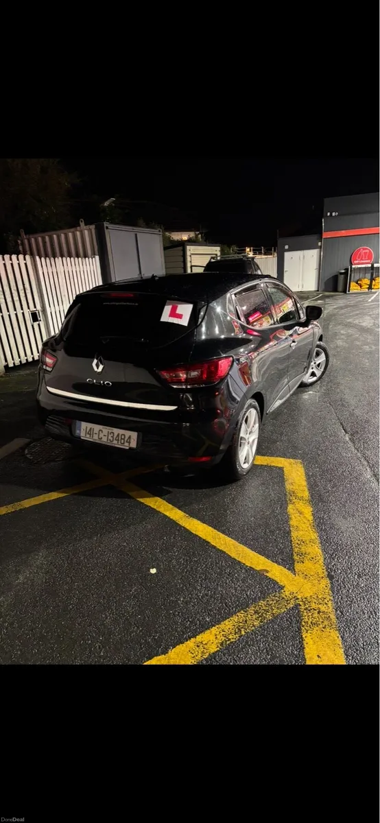 Renault Clio - Image 2