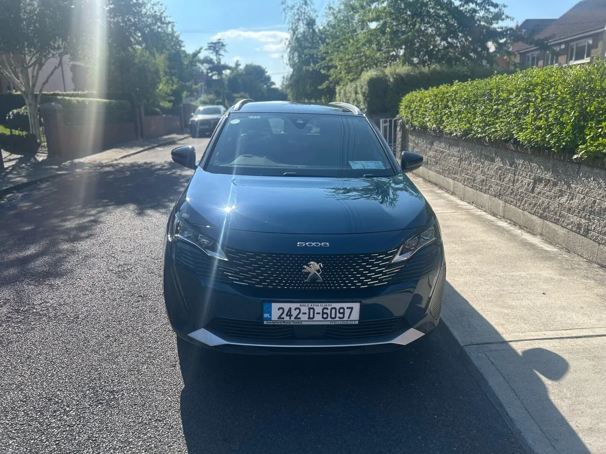 Peugeot 5008 SUV 2024 - Image 2