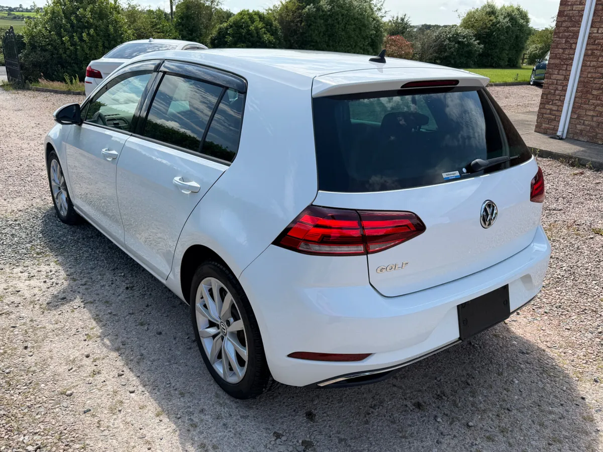 191 Volkswagen Golf Comfortline Tech Edition - Image 6
