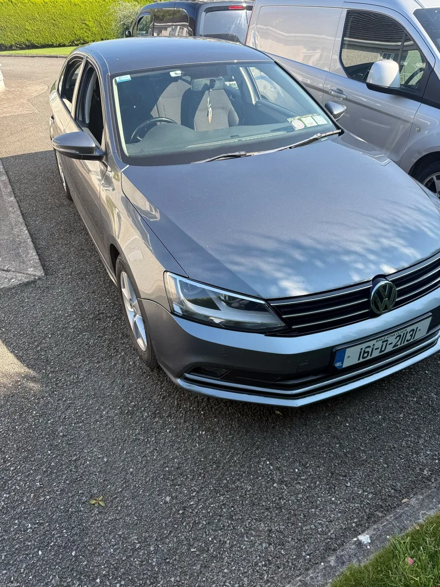 Volkswagen Jetta - Image 2