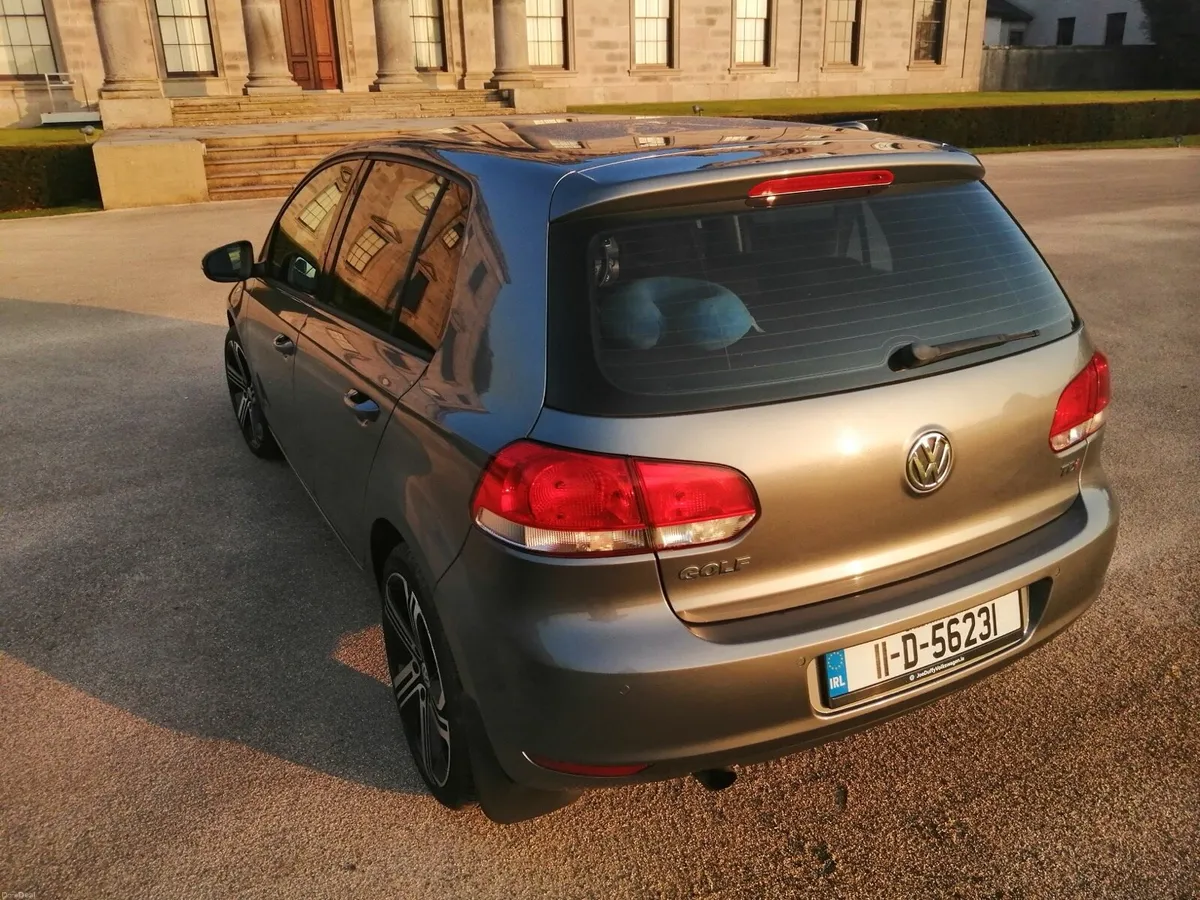 Car - Image 4