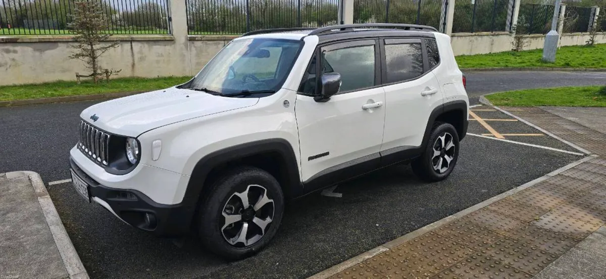 2022 JEEP RENEGADE TRAVEL HUCK 4X4 AWD - Image 4