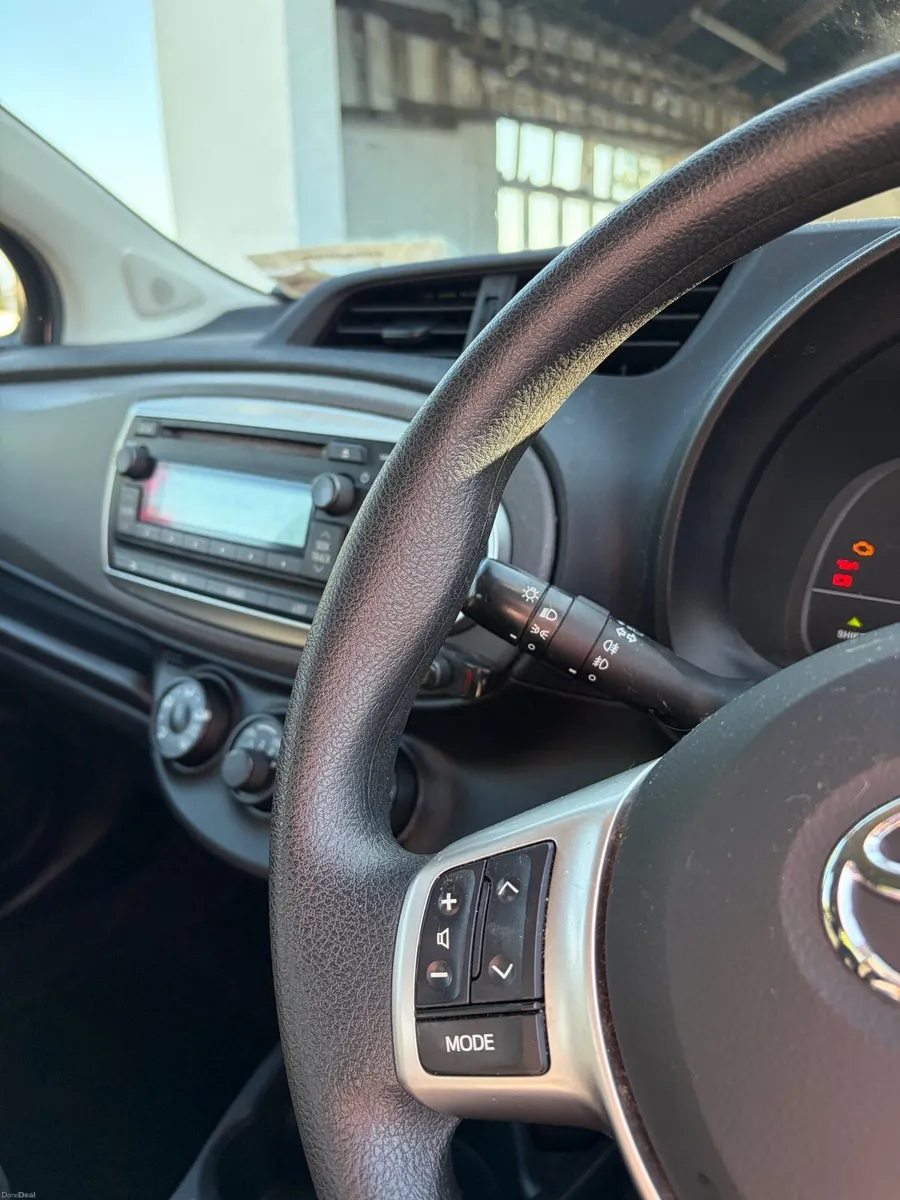 Toyota Yaris - Image 3