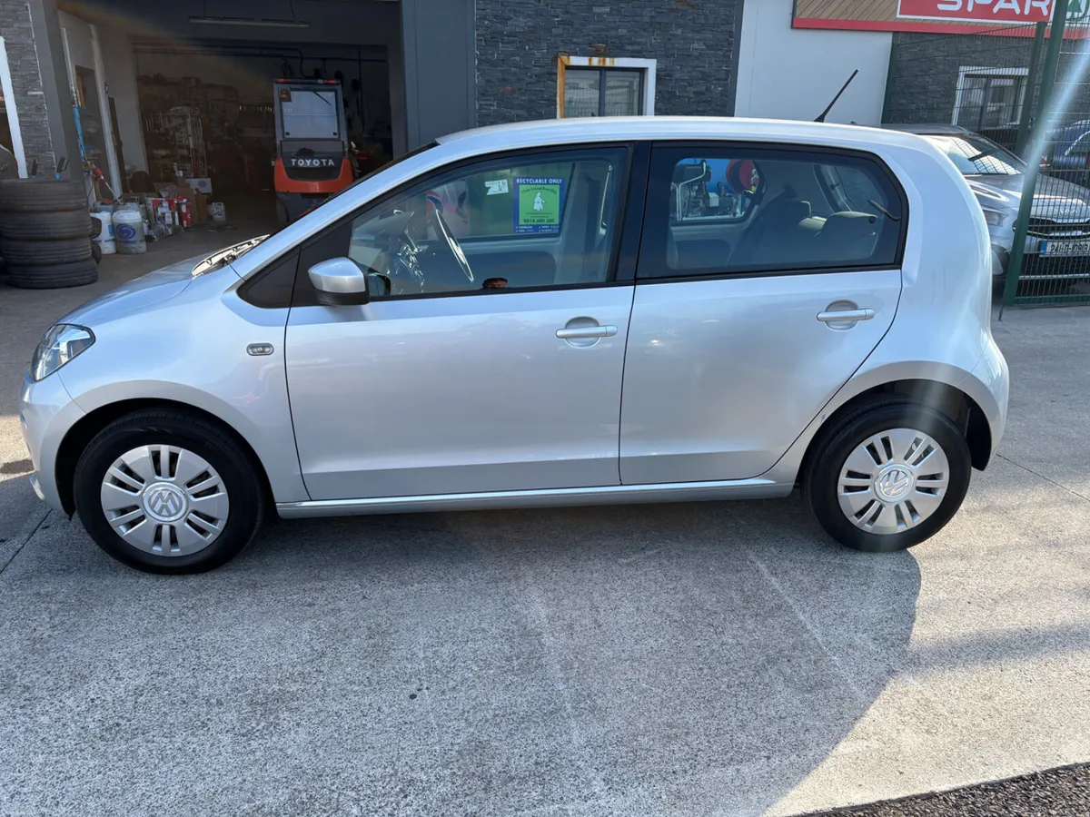 Volkswagen up! 2015 - Image 3