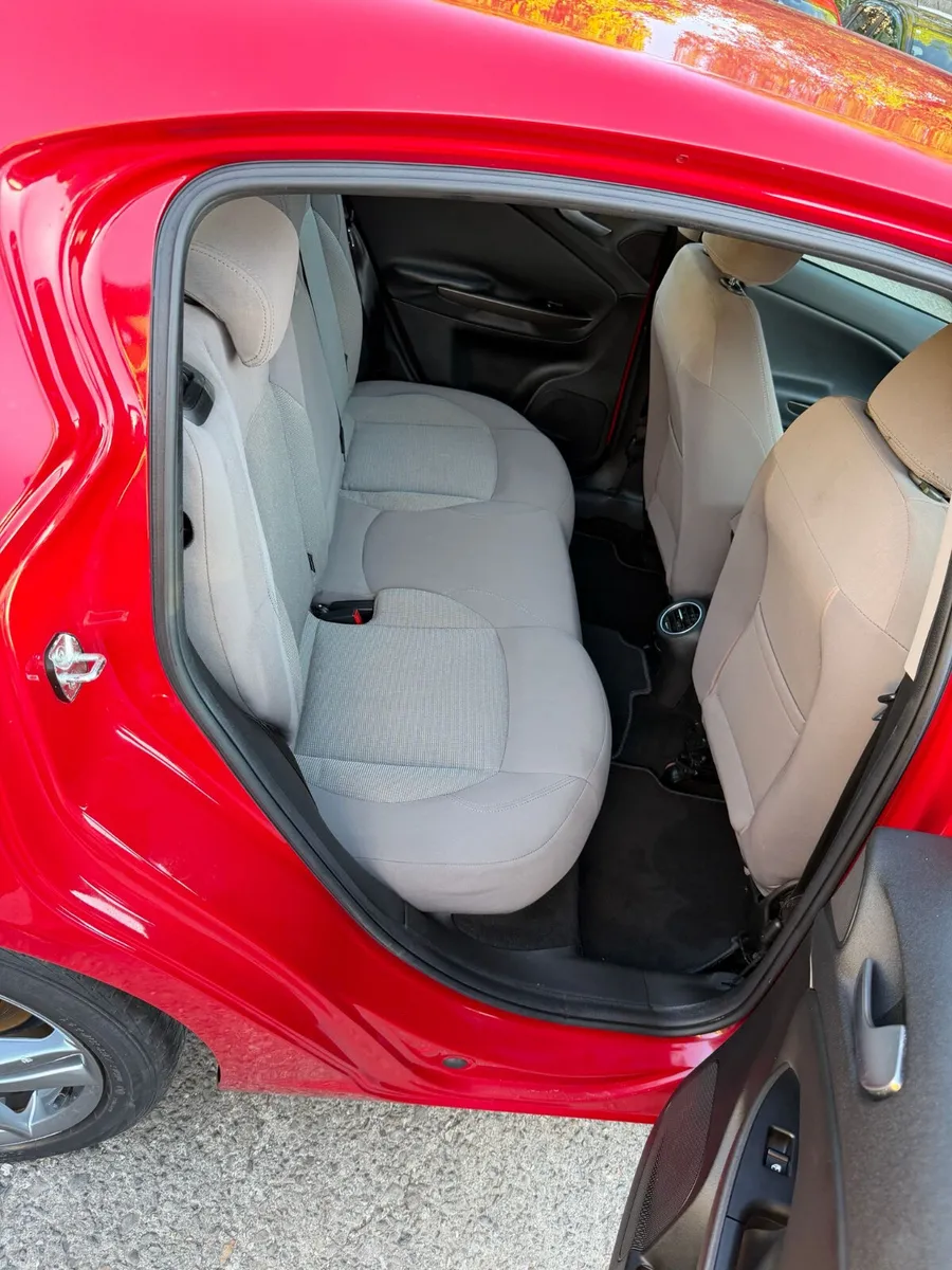 2015 Alfa Romeo Giulietta - AUTO - Image 6