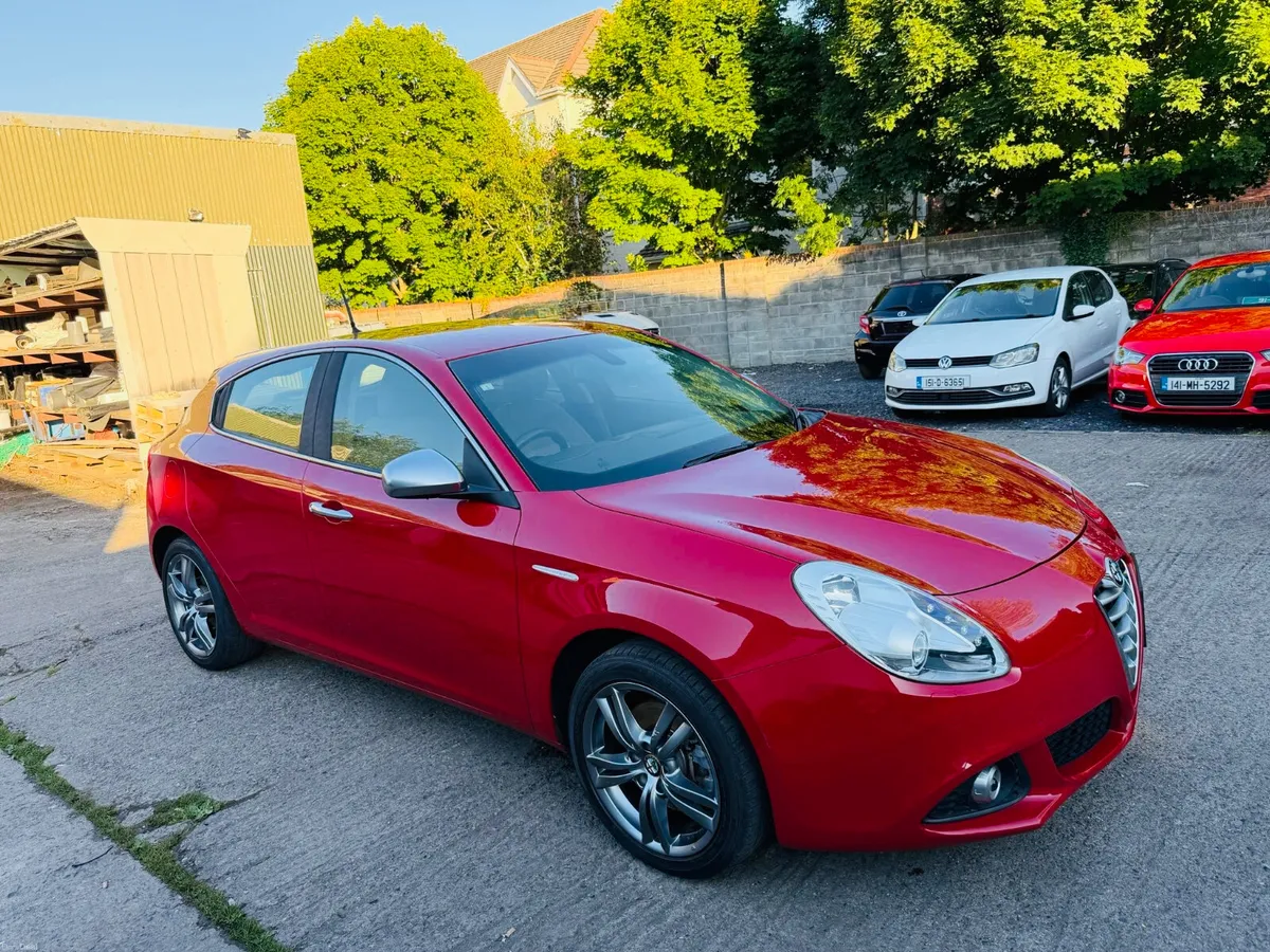 2015 Alfa Romeo Giulietta - AUTO - Image 3