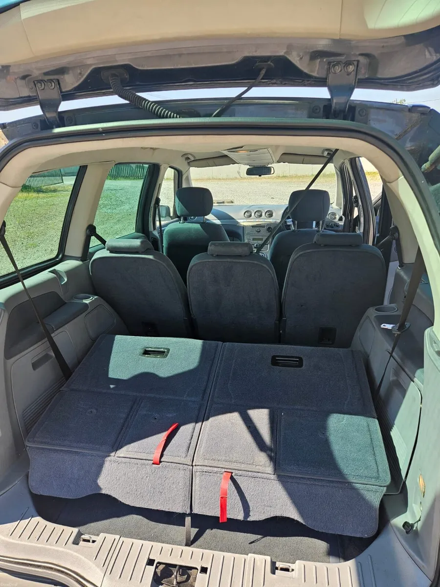 Ford galaxy - Image 3