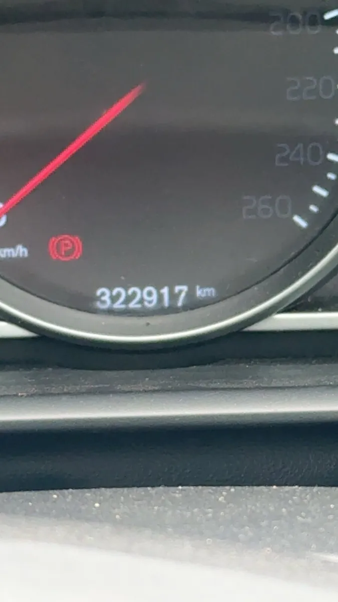 Volvo v40 - Image 4