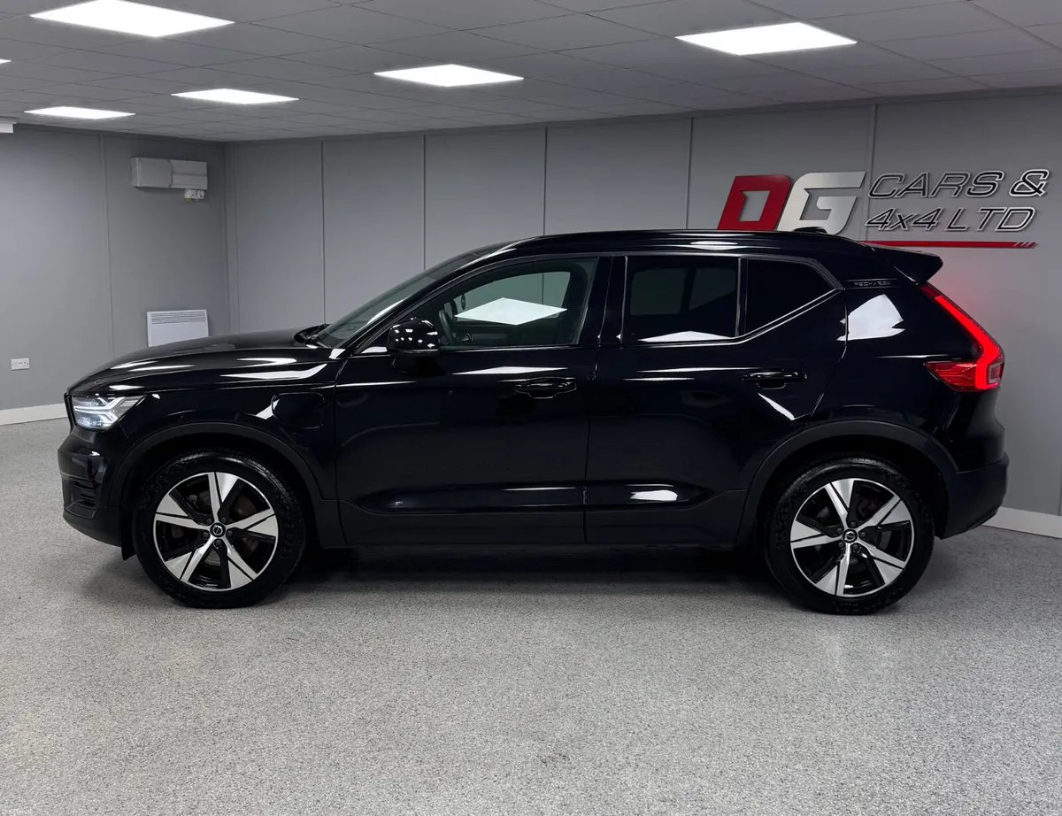 2022 Volvo XC40 1.5 T5 R Design Automatic - Image 4