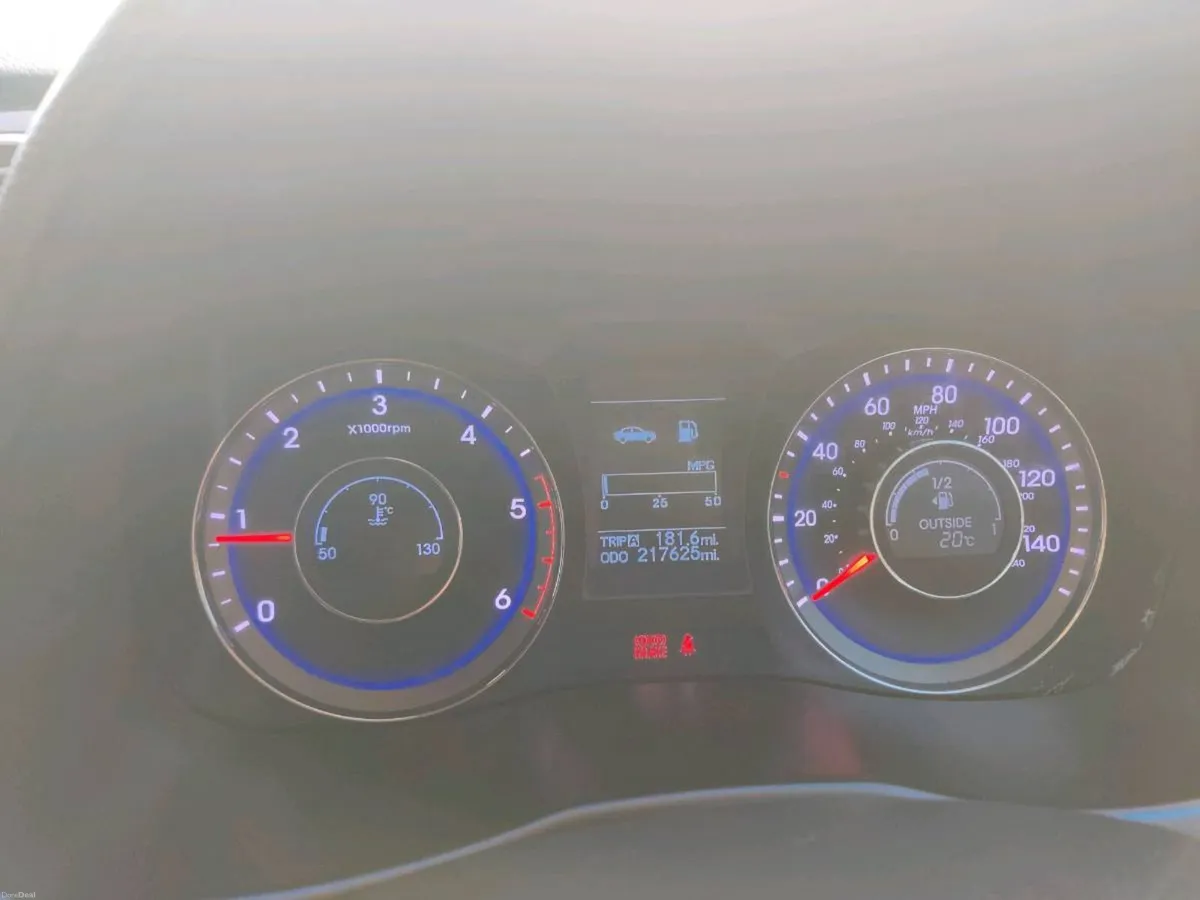 Hyundai i40 2012 - Image 2