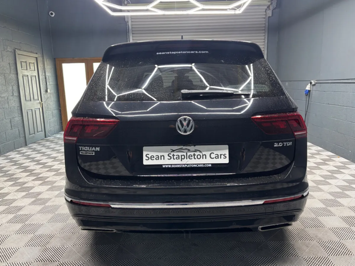 Volkswagen Tiguan A7 R-LINE 2.0 TDI MANUAL 6SPEED - Image 6