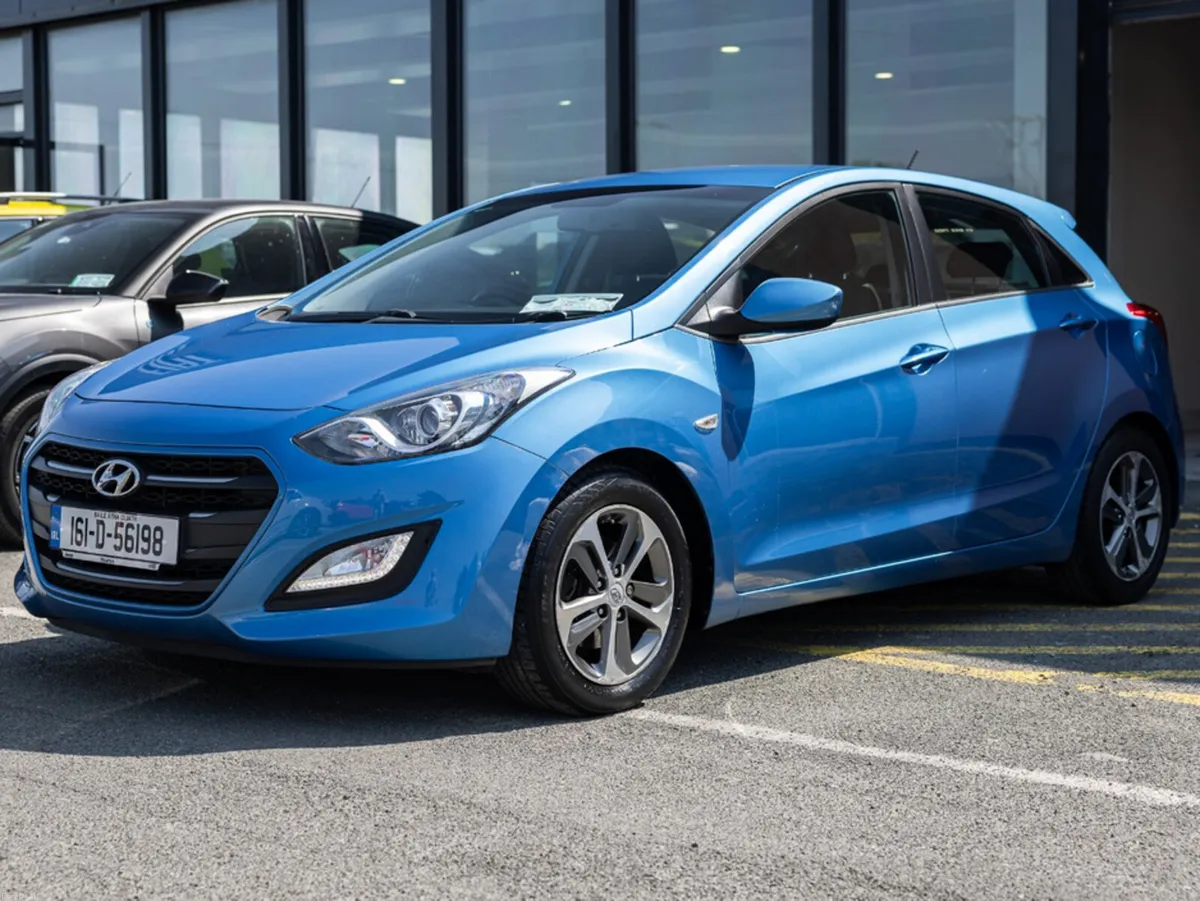 Hyundai i30 SE BLUE DRIVE 5DR AUTO - Image 3