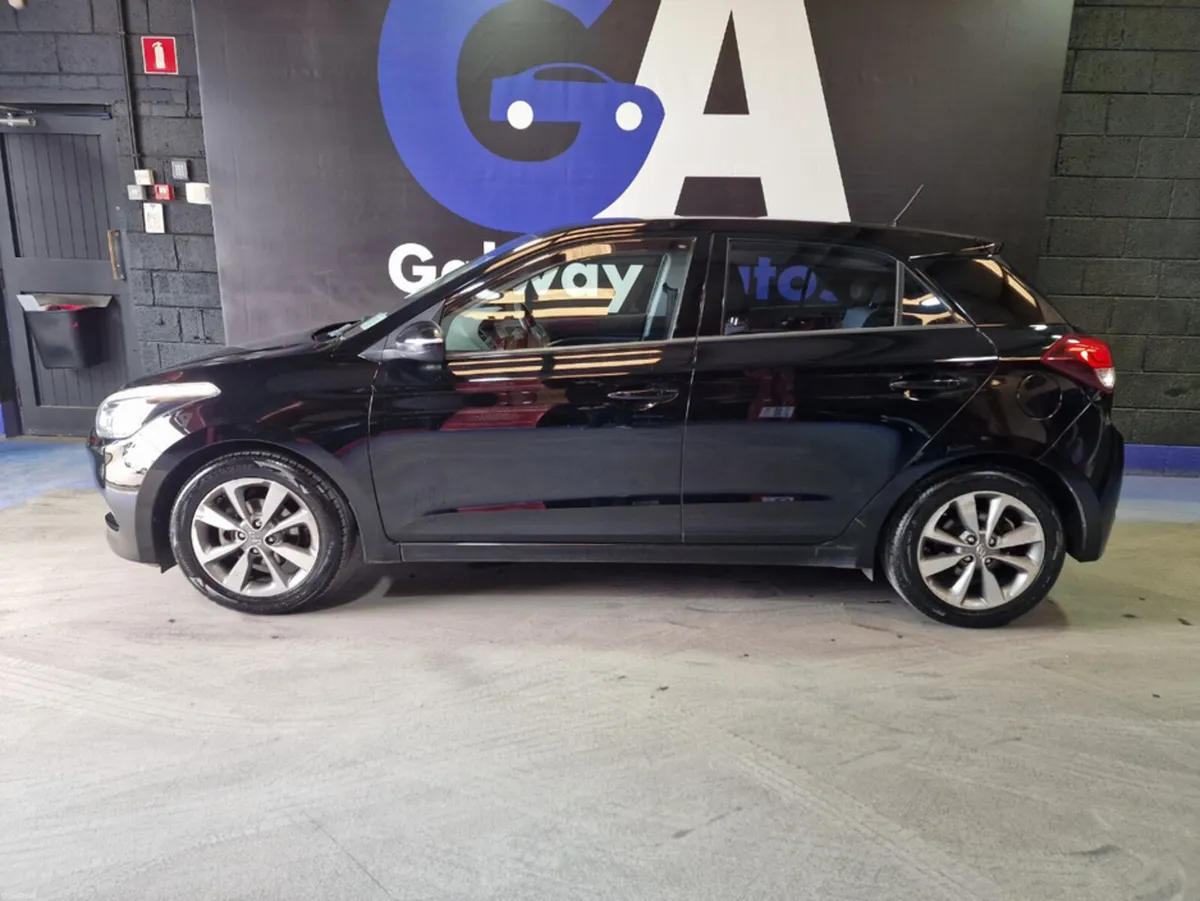 Hyundai i20 1.2 DELUXE **NEW TYRES AND FULL SERVIC - Image 5