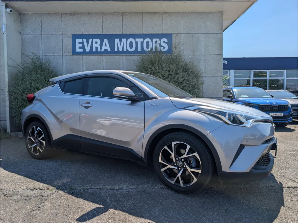 Toyota C-HR HYBRID AUTOMATIC 1.8 PETROL //HALF LEA - Image 3