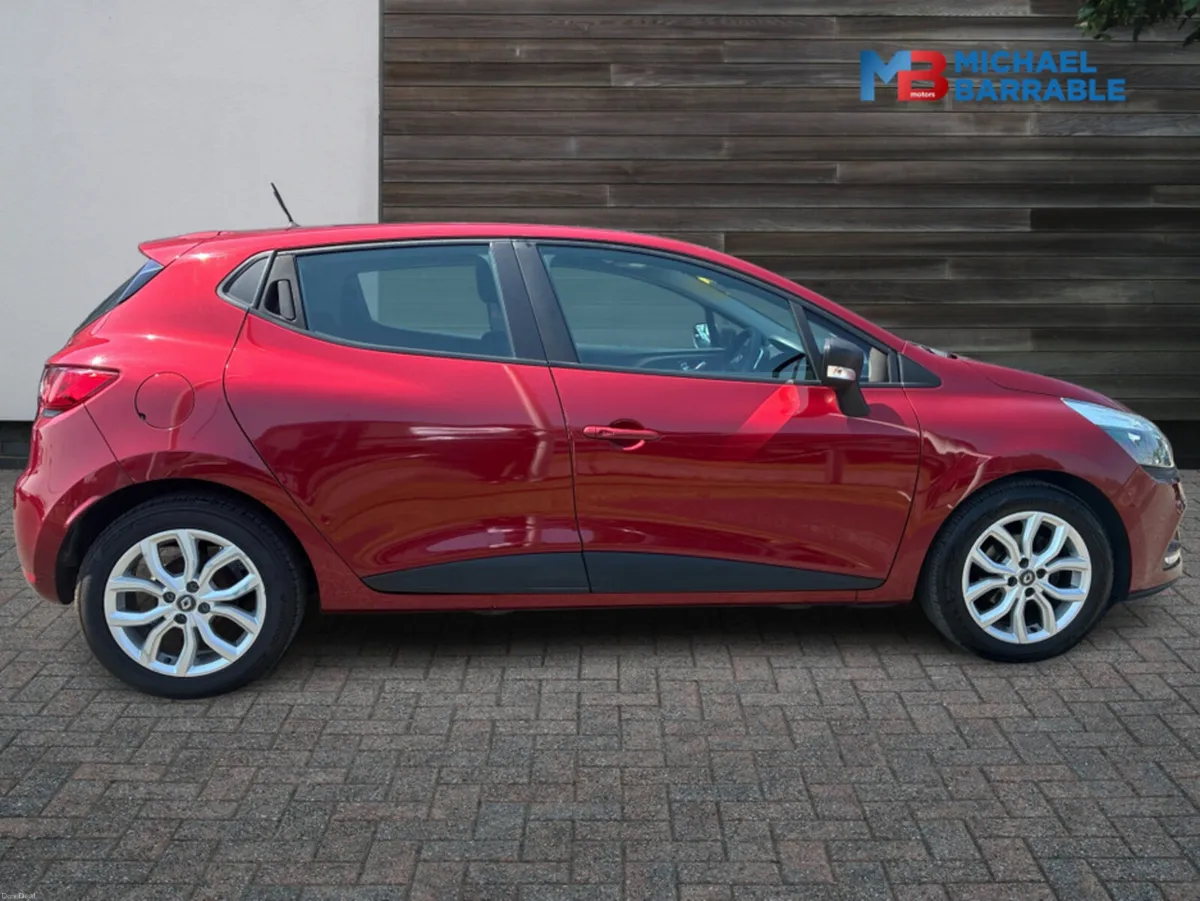 Renault Clio 1.2 PLAY 75BHP 5DR - Image 4