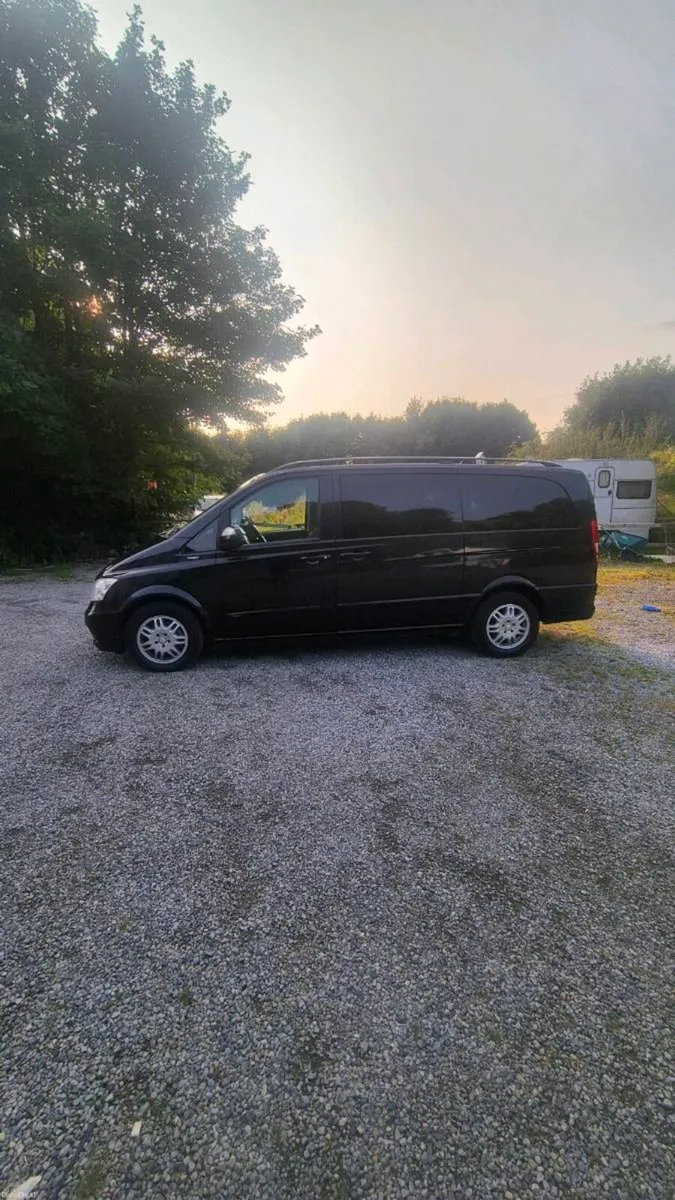 Mercedes Viano, Automatic - Image 2