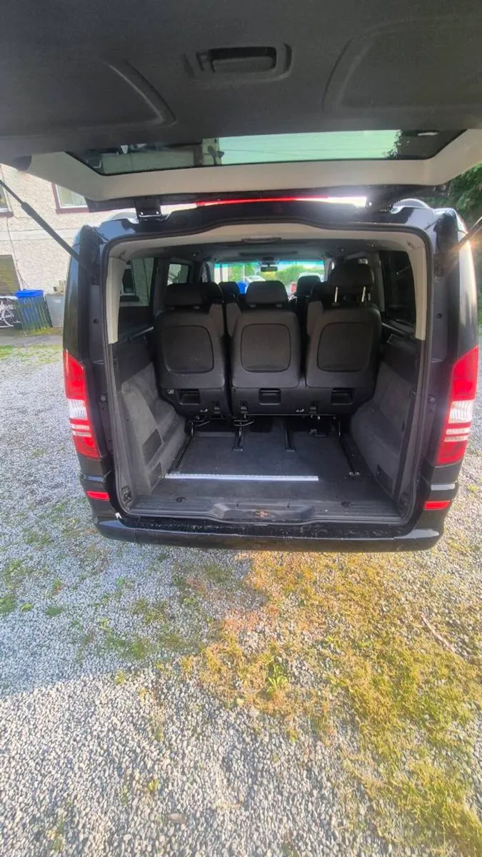 Mercedes Viano, Automatic - Image 4