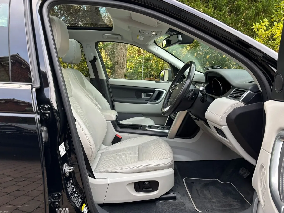 2018 Discovery Sport HSE Black 7 Seater NCT06/2028 - Image 3