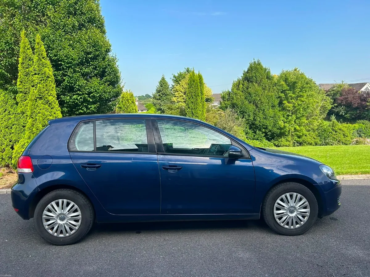 Volkswagen Golf 2010 1.6TDi - Image 1