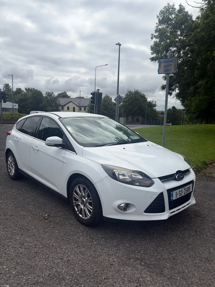 2011 Ford Focus Titanium - Image 2