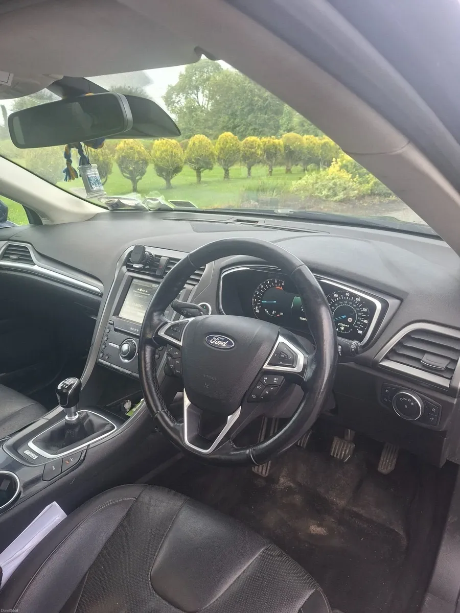 Ford Mondeo Titanium, High Spec 2015 luxury trim - Image 2