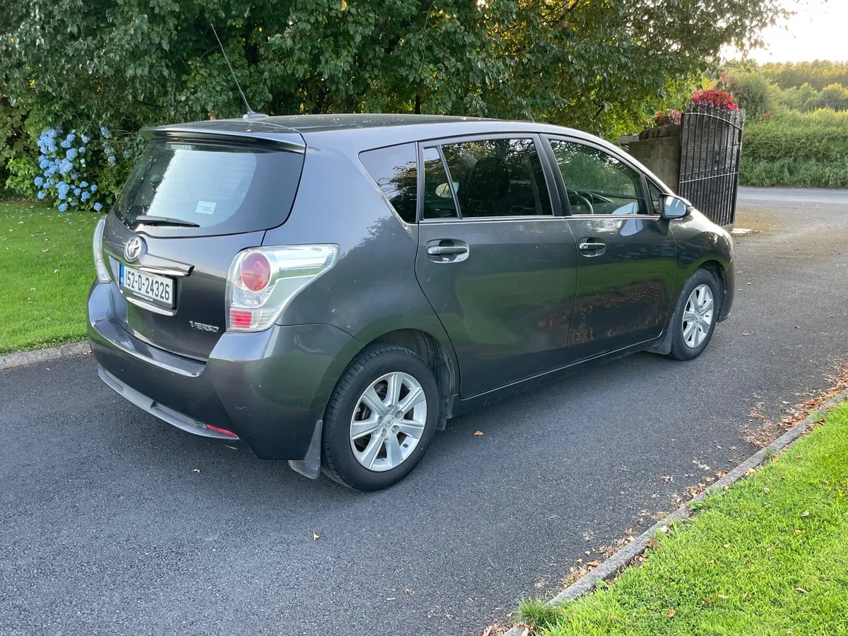 Toyota Verso - 7 Seater - Image 2
