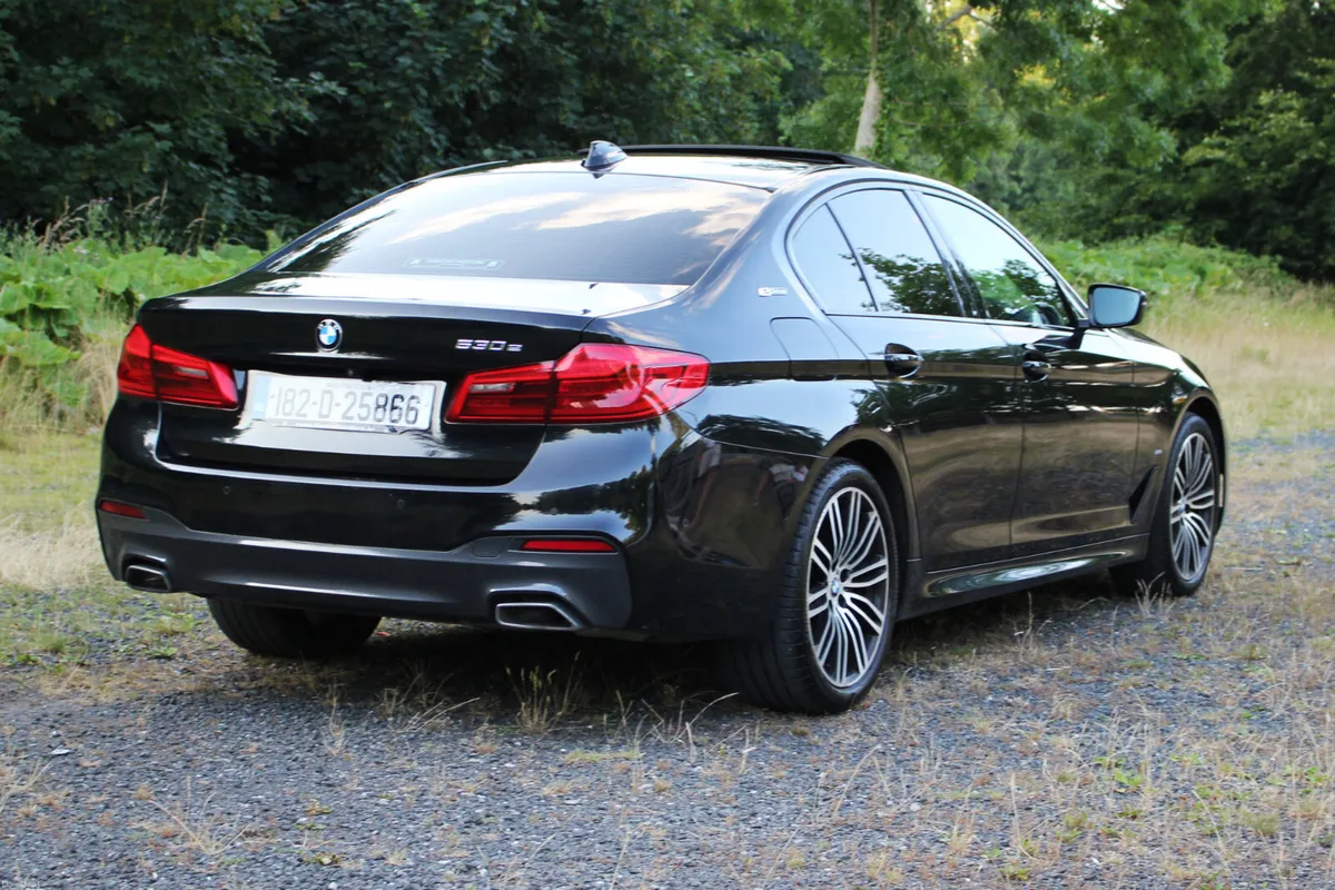 BMW 530E M-SPORT+/F.S.H./1 OWNER/BLACK EDITION - Image 3