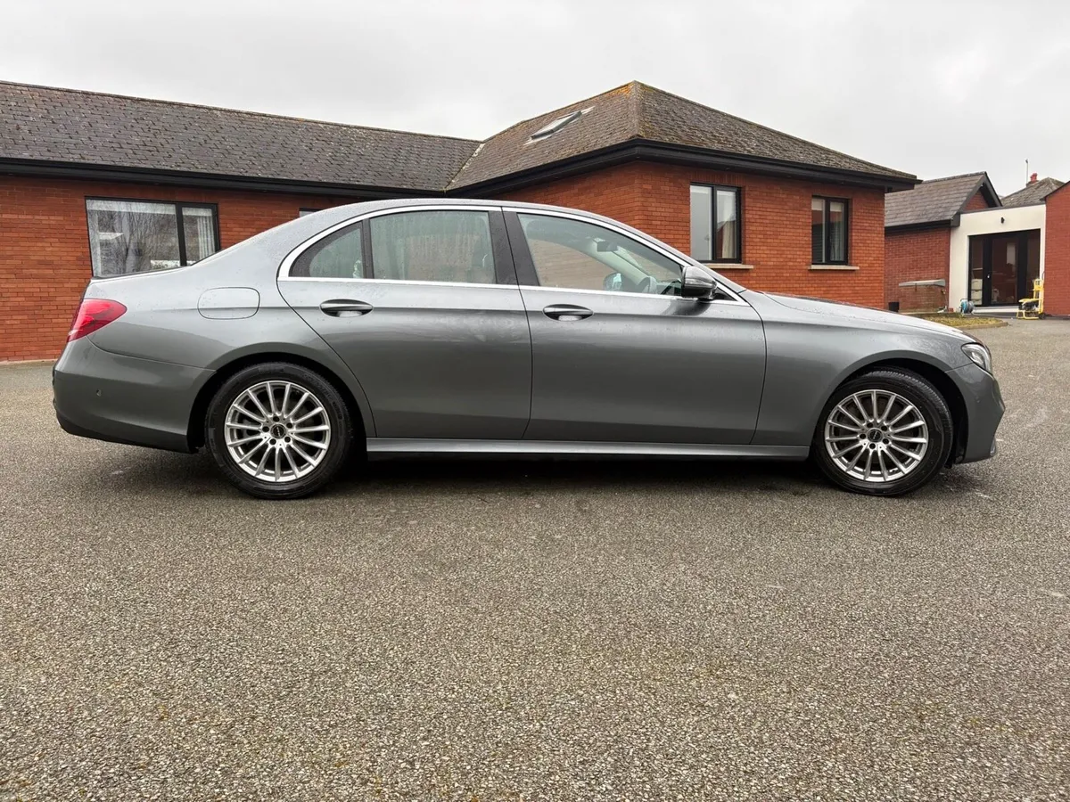 2020 Mercedes Benz E220 - Image 4