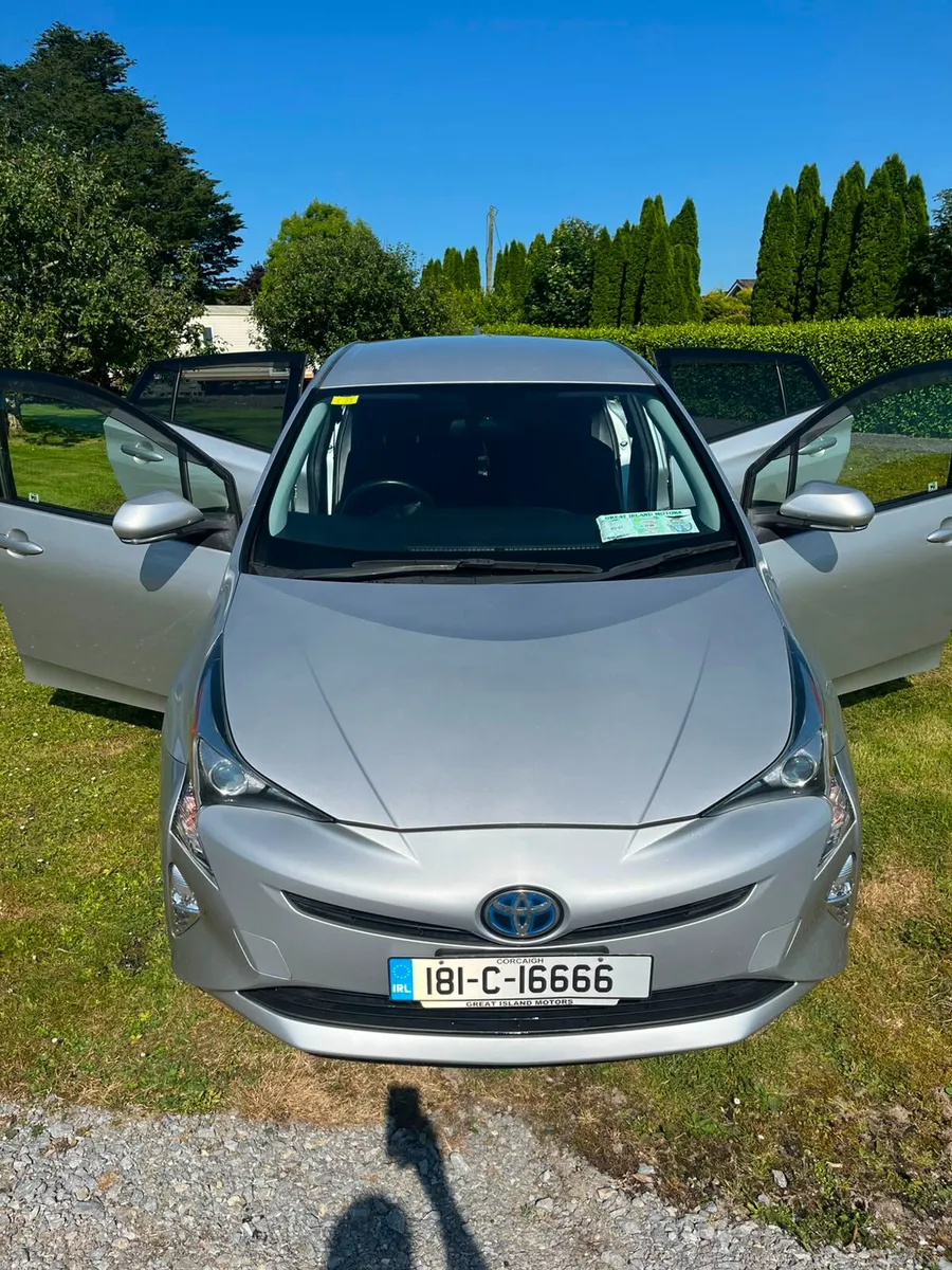Toyota Prius 2018 - Image 2