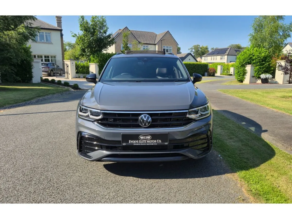 Volkswagen Tiguan BLACK EDITION TSI DSG - Image 3