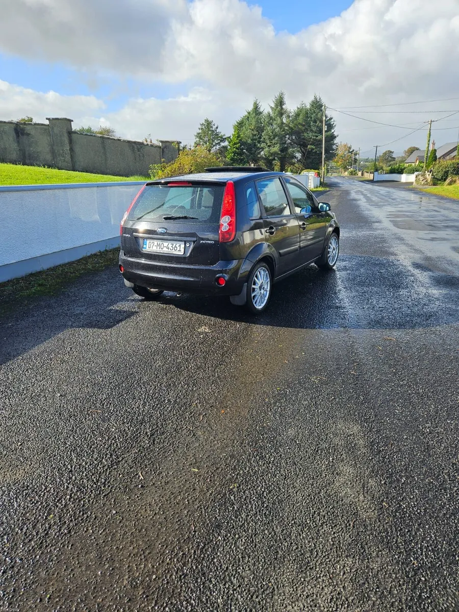 Ford fiesta - Image 4