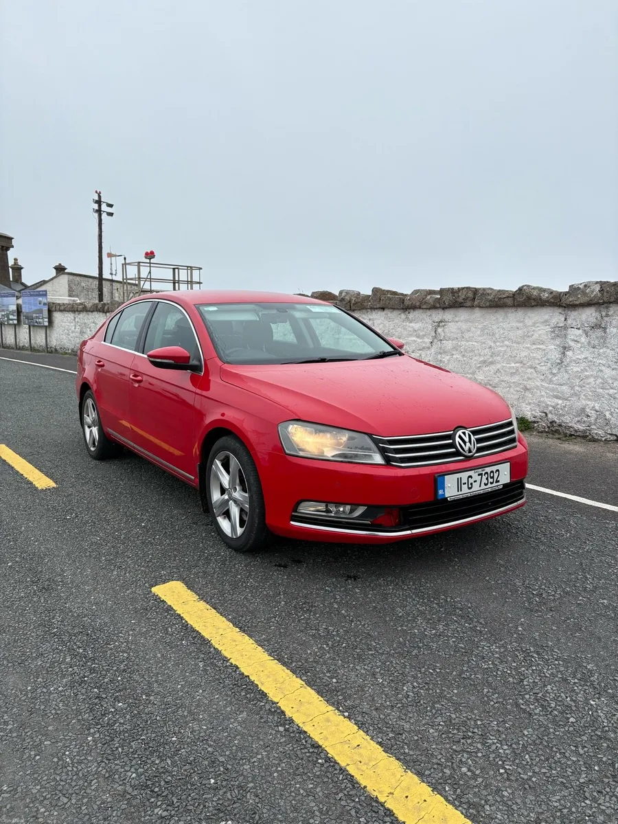 2011 Volkswagen passr 2.0 - Image 1