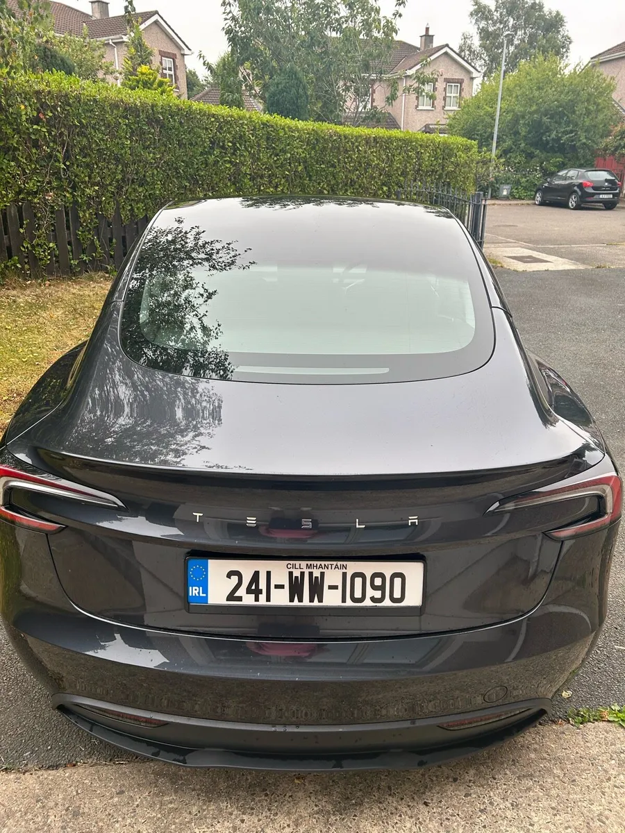 2024 Tesla Model 3 - Image 3