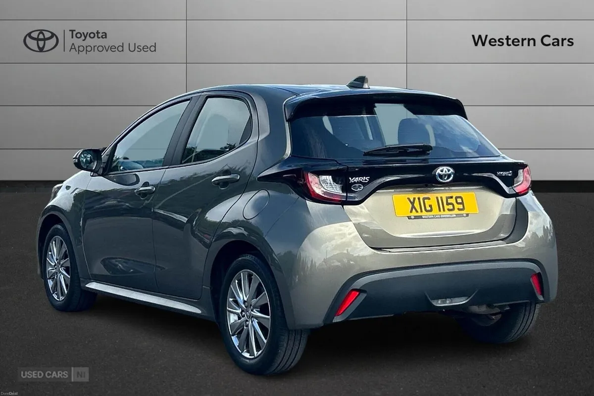 Toyota Yaris 1.5 VVT-h Icon E-CVT Euro 6 (s/s) 5dr - Image 4