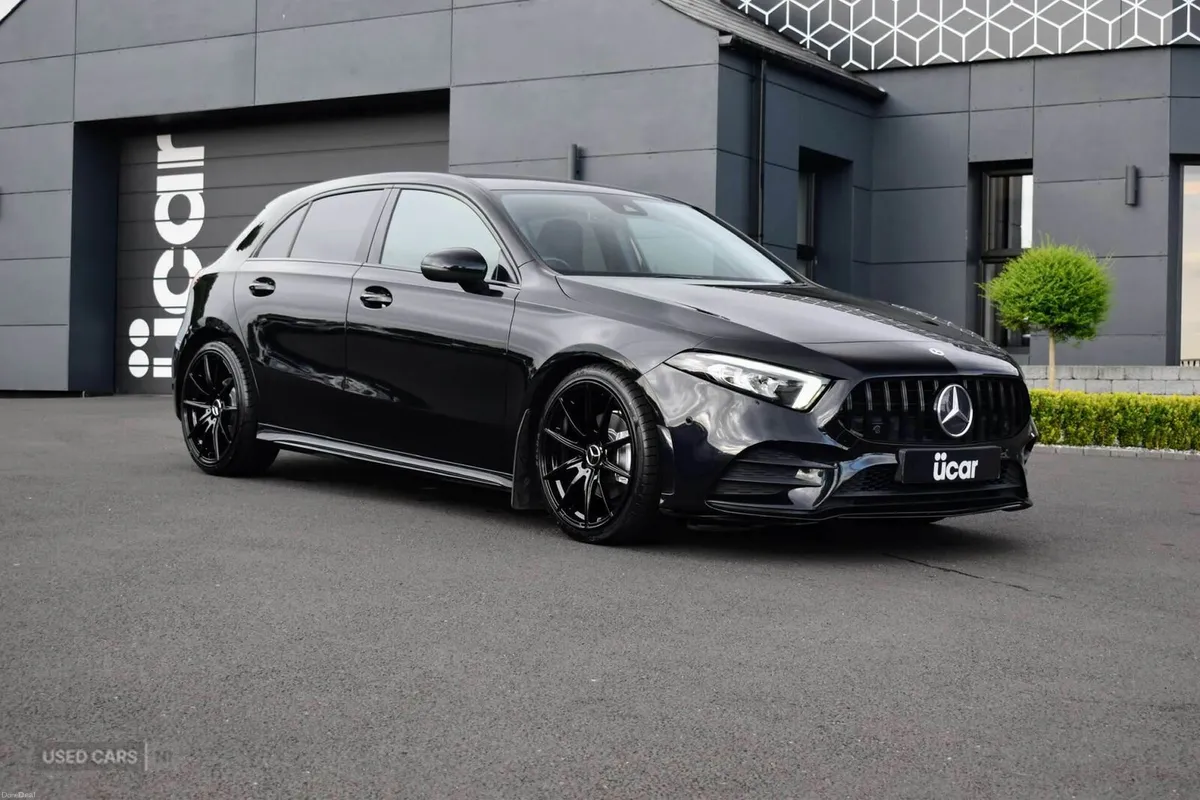 Mercedes-Benz A-Class 1.5 A 180 AMG Line Executive - Image 1